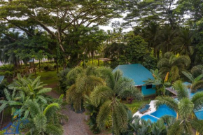Beachfront Villa Starfish w AC and POOL, Puerto Viejo